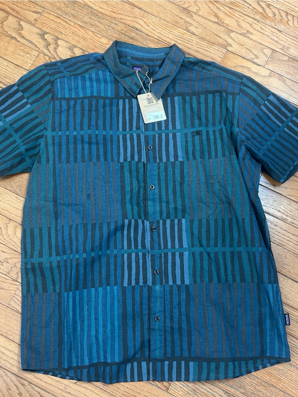NEW Patagonia Men's color block Short-Sleeve Button-Up Go-To rainfall Shirt XL